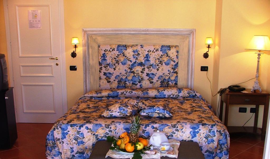 Acos Marsala City Hotel Стая снимка